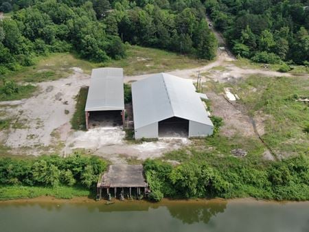 Industrial space for Rent at 3617 River Road in Cordova