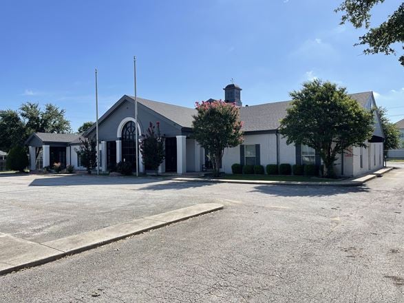 Summit Centre - 9,596 SF Value Add Owner User Opportunity The Colony