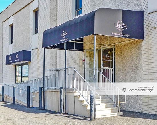 Harmon Cove - 60 Enterprise Avenue North
