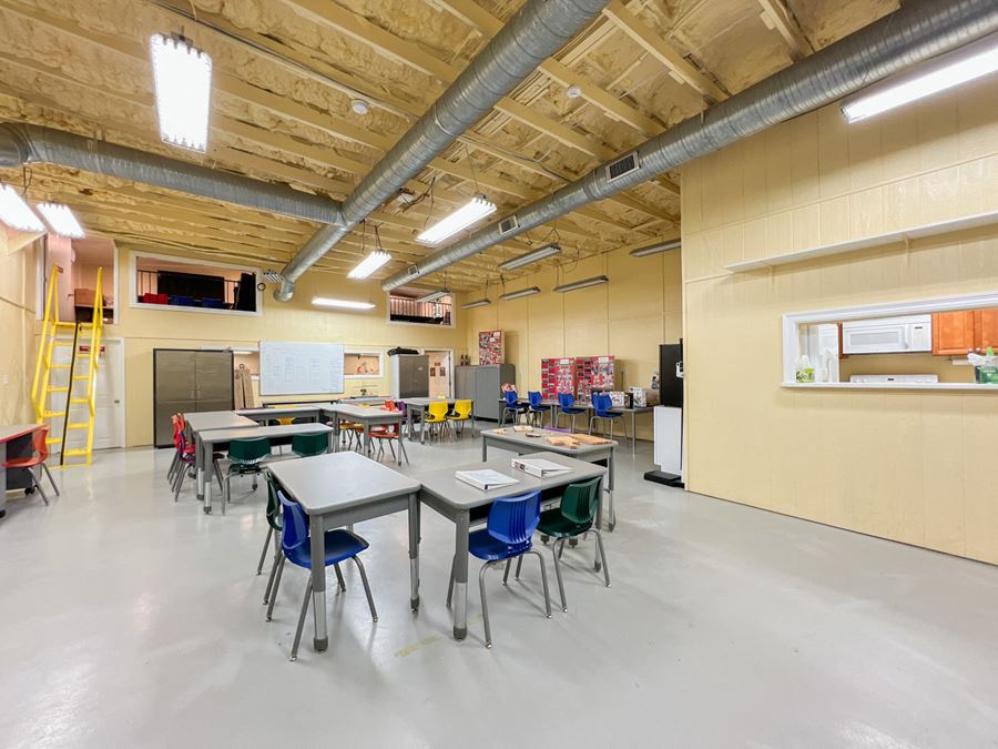±4,609 SF Versatile Commercial Property – Former Community Center