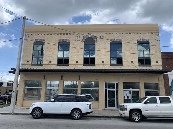 Beautifully Restored West Tampa Office / Retail