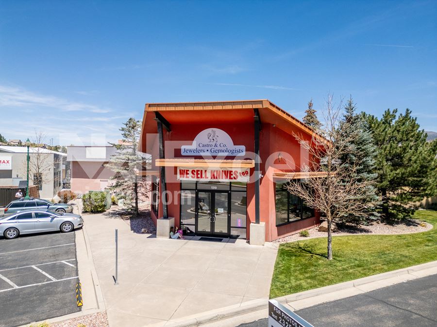 Stand Alone Retail In Providence