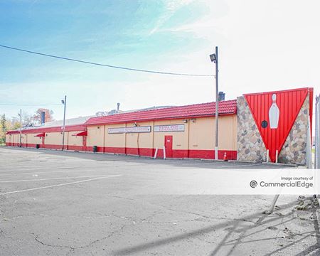 Photo of commercial space at 19600 Woodward Avenue in Highland Park