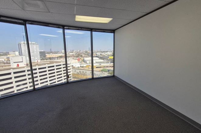 Workstyle Flexible Spaces - 7322-7324 Southwest Freeway