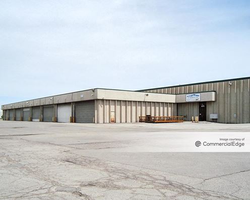 Elk Grove Industrial Park - 851-875 East Devon Avenue