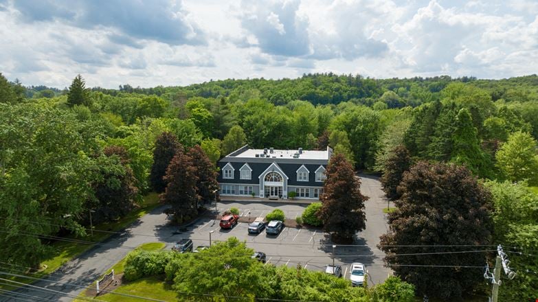 111 Simsbury Rd, Unit 4