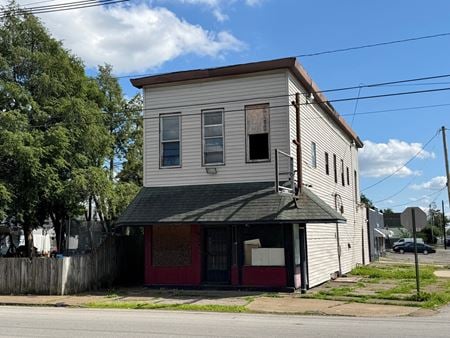 Photo of commercial space at 932 W Columbia St in Evansville