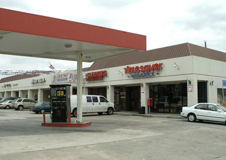 Retail space for Rent at 13712 Walters Rd in Houston