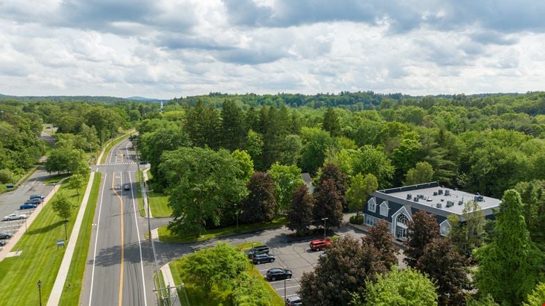 111 Simsbury Rd, Unit 4