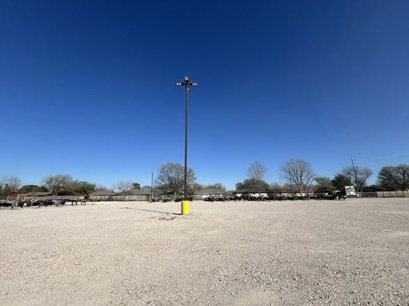 3033 I-10 East Frontage Rd, Baytown, TX 77521, Harris County