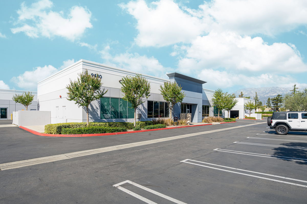 Archibald Commerce Center