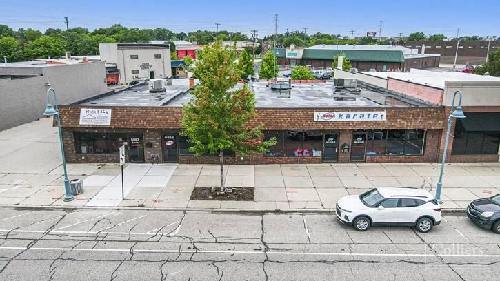 For Sale > 6,371 SF - Retail/Commercial