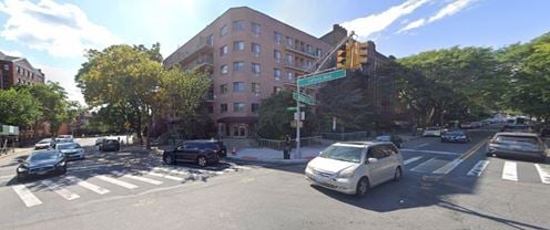 Office Medical Retail Mixed Use Condo 11882 Metropolitan Avenue Kew Gardens