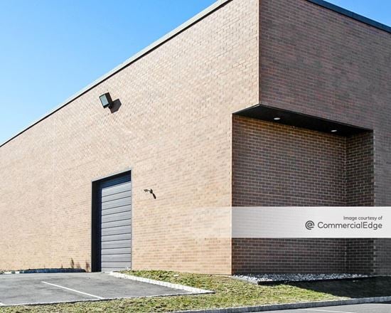 Forsgate Corporate Center - 120 Herrod Blvd
