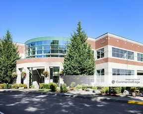 Cornell Oaks Corporate Center - The Commons