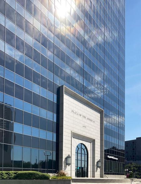 Photo of commercial space at 600 N Pearl St in Dallas