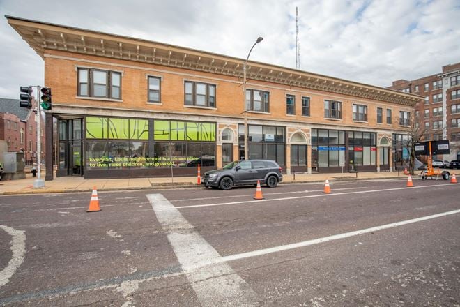 Delmar Blvd Office/Retail for Lease