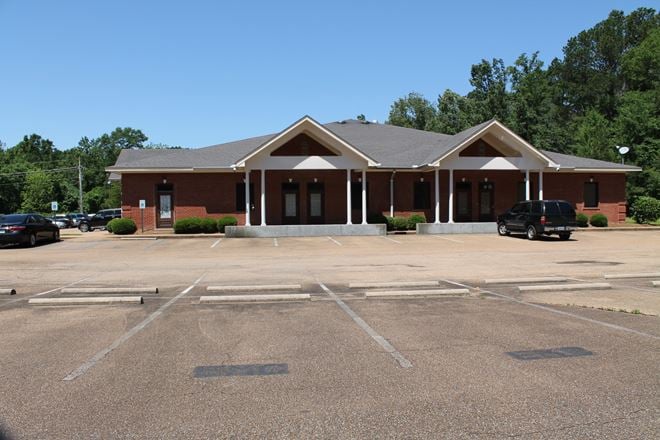 Great Owner User Building For SALE!!