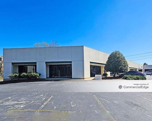 Woodlawn Commerce Center