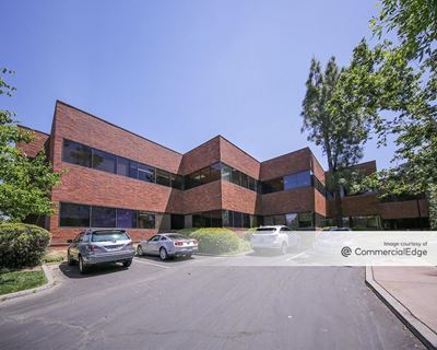 Valencia Executive Plaza