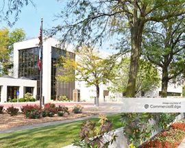 East Grand Office Park - 200 East Grand Avenue