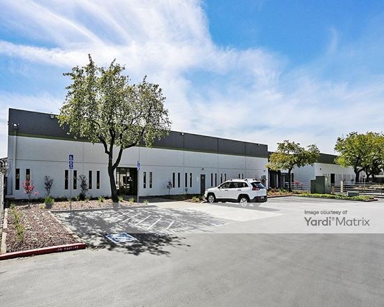 Whitney Airport Commerce Center