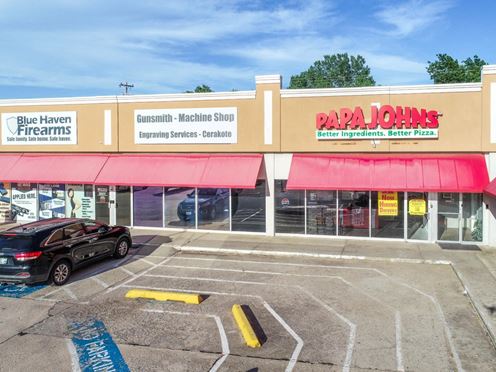 Village Oaks Shopping Center