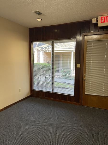 Photo of commercial space at 11822 Justice Ave. in Baton Rouge