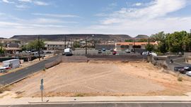 0.29ac lot near St. George Blvd