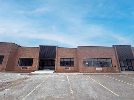 Industrial space for Rent at 400 Finchdene Square in Toronto