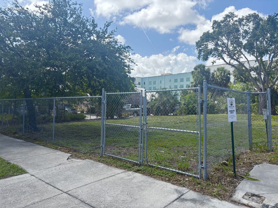 Vacant Lot In The Heart Of Sarasota