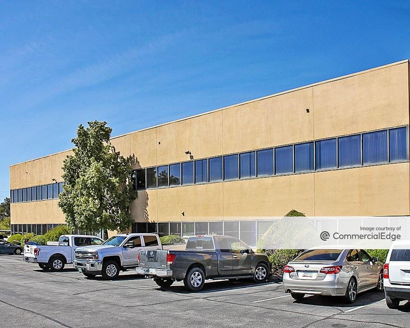 Oracle Office Plaza 7493 North Oracle Road Office Building