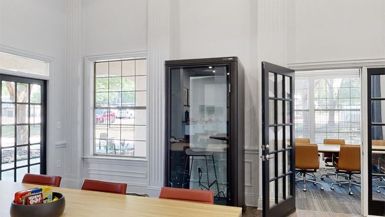 Apt CoWork - at Stonebriar of Frisco