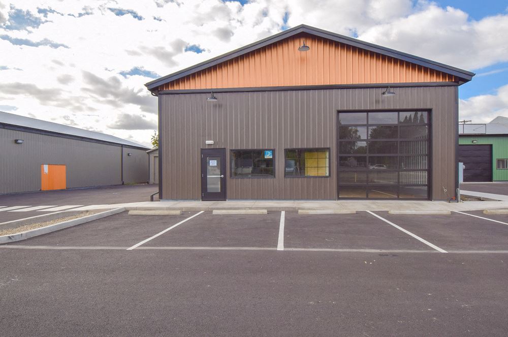 Freestanding Flex Warehouse