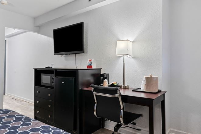 Econo Lodge Birmingham - Hoover | Value-Add Opportunity