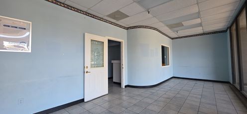 4816 Fairmont Pkwy