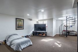 108 N Hamlin