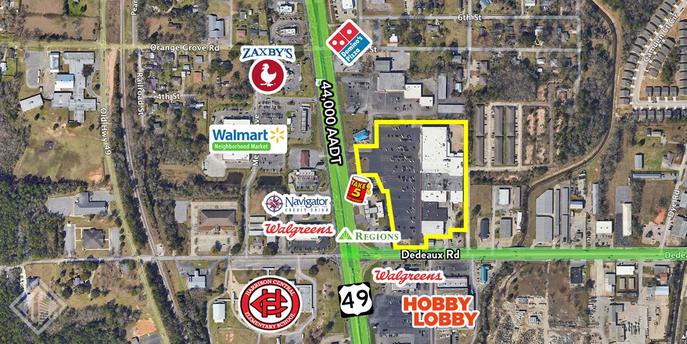 Large Retail Space in Winn Dixie Anchored Shopping Center