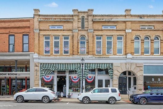 DE Turner Hardware