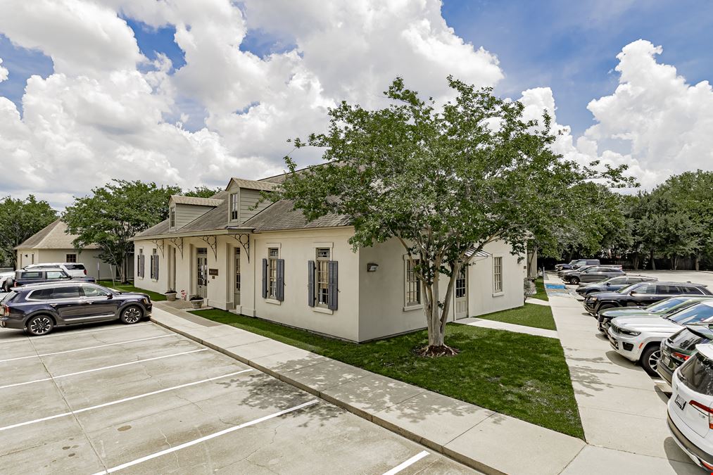 Full Service Office For Lease on Bluebonnet Blvd.