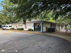 ±4,655 SF Occupied Commercial Building