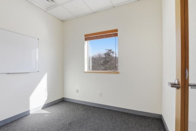 3,700sf Professional Office Suite for Lease in Rowley, MA
