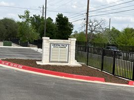 701 Crystal falls pkwy