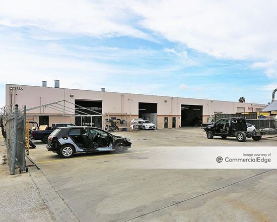 1545-1565 La Mirada Dr.