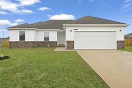 WESTBURY GARDENS | 94-UNIT SFR & DUPLEX STYLE RENTAL PORTFOLIO