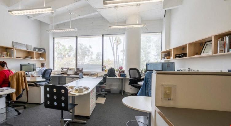 5858 Wilshire Blvd Ste 203