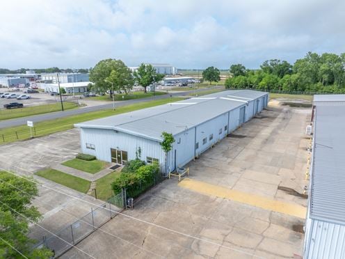 Warehouse near Acadiana Regional Airport