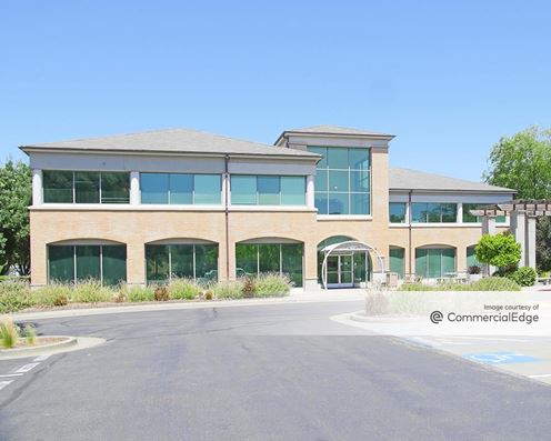 1 McInnis Pkwy