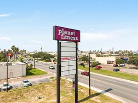 Planet Fitness Plaza