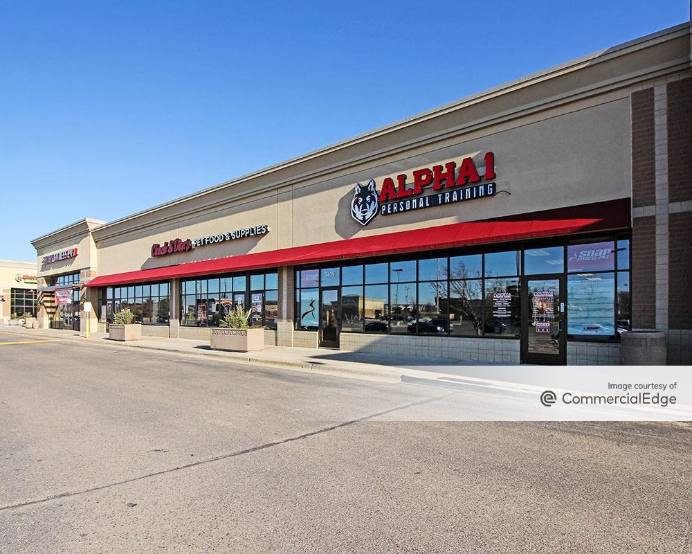 Crossroads of Lakeville - 7435 West 179th Street, Lakeville, MN | Retail  Building